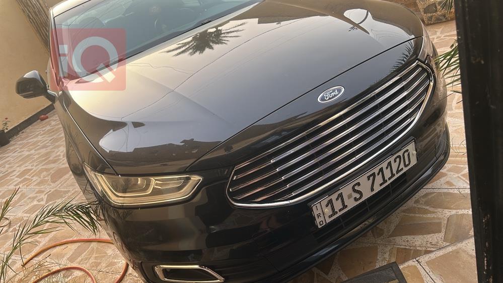 Ford Taurus